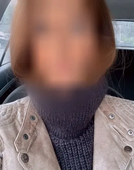 Anne, 37