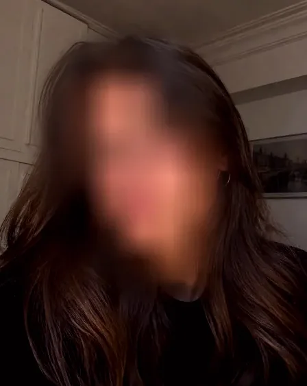Elif, 30