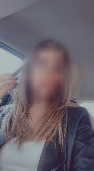 Elin, 33