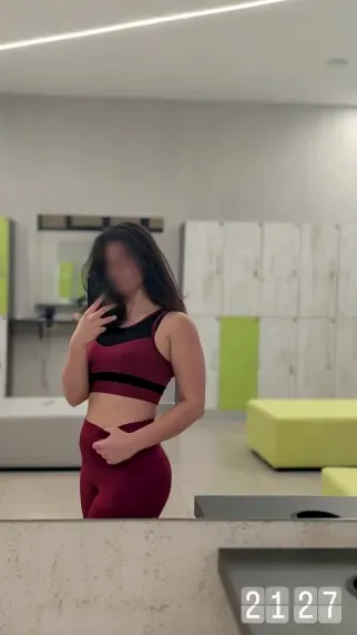 Eva, 28
