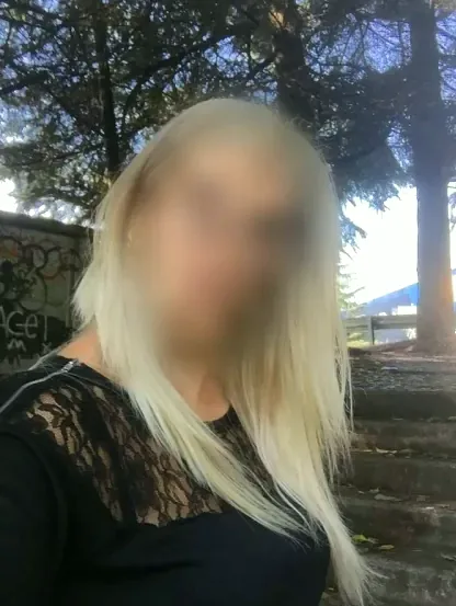 Imane, 32