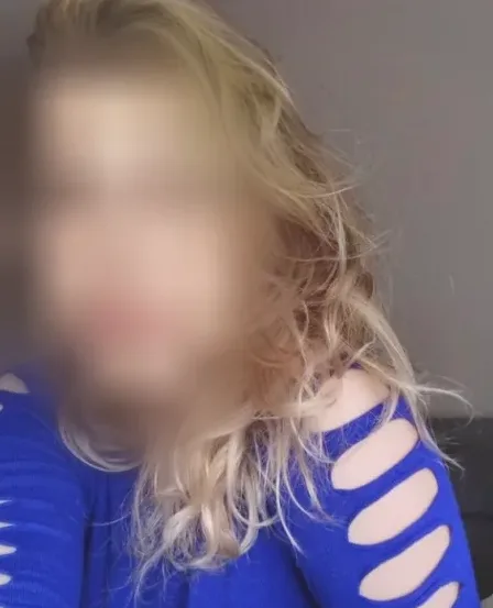 Laura, 36