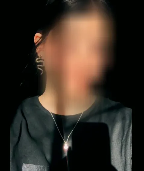 Nathalie, 21