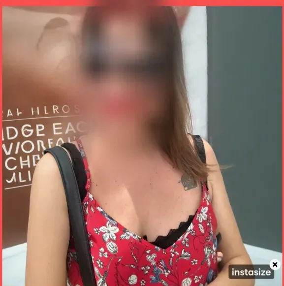 Nathalie, 37