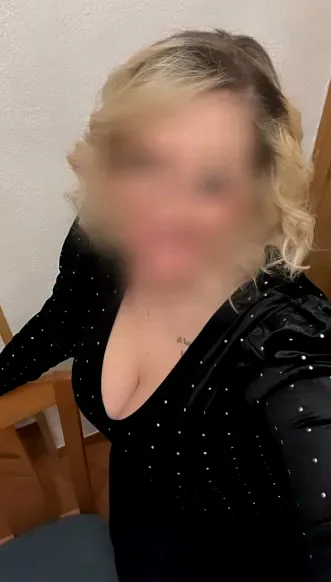Sabine, 37