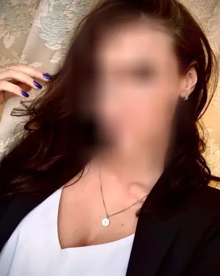 Shania, 33