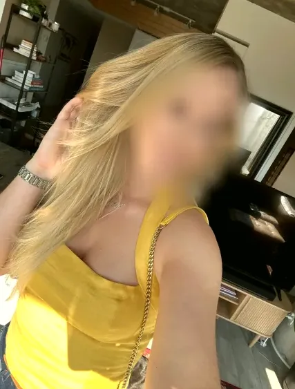 Sofia, 37