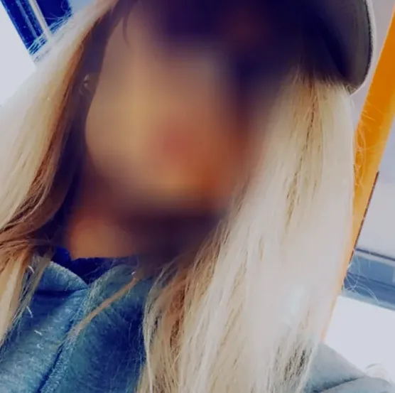 Suzanne, 28